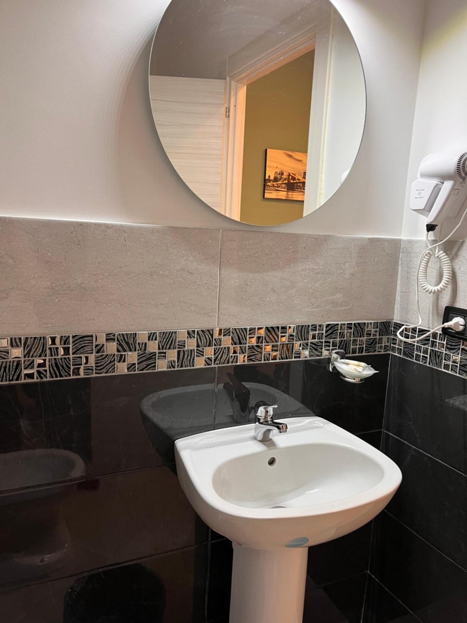 Oceania Hotels Napoli Bagian luar foto