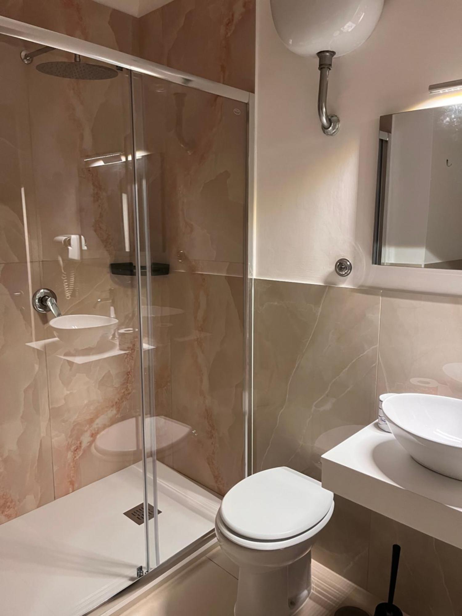 Oceania Hotels Napoli Bagian luar foto